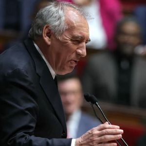 "François Bayrou annonce une révolution avec l'intelligence artificielle"