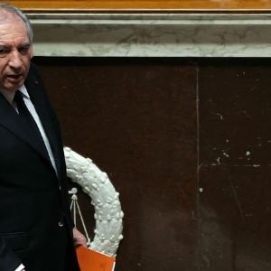 "François Bayrou élude la fiscalité : de l'eau dans le gaz avec les économies annoncées"