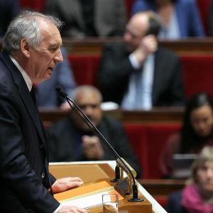 "François Bayrou lance une réforme choc des retraites avec une approche inédite"