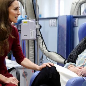 "Kate Middleton de retour dans l'hôpital où elle a lutté contre le cancer : sa visite émouvante aux soignants"