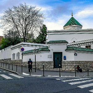 "La Grande Mosquée de Paris : un enjeu politique brûlant"