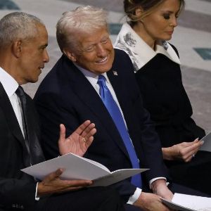 "La vidéo hilarante de Trump et Obama aux obsèques de Jimmy Carter"