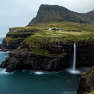 "Recruter 80 volontaires pour la fermeture exceptionnelle des Îles Féroé aux touristes"