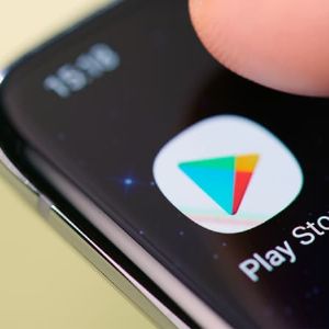 "Scandale : Akha, l'appli anti-contrôleurs, bannie du Play Store pour incitation à la fraude !"