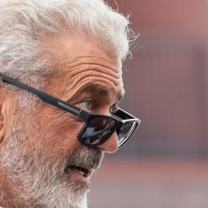 "Scandale médical : Mel Gibson prône des traitements douteux contre le cancer"