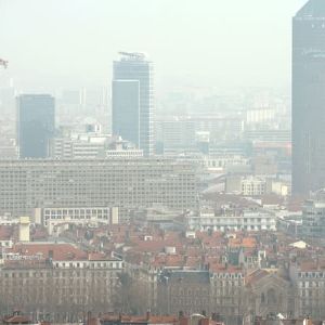 "Alerte Pollution : Lyon et Nord Isère Impactés"