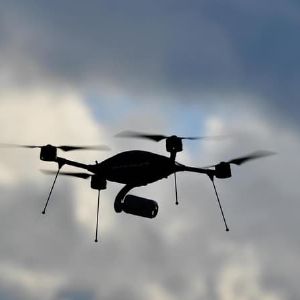 "Drone : 4 individus arrêtés en tentant de faire passer un colis dans une prison de Rouen"