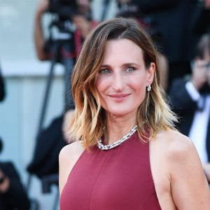 "Incroyable : Camille Cottin de retour au théâtre avec un rôle choquant après une pause de 6 ans"