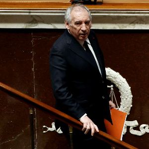 "Incroyable engagement de François Bayrou pour l'autonomie de la Corse : promesse tenue ou défi impossible ?"