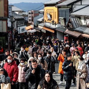 "Le scandale des taxes de séjour à Kyoto : une mesure inefficace pour contrer le surtourisme"