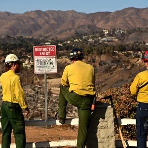 "Les pompiers privés au secours des riches à Los Angeles : scandale des inégalités en pleine crise"