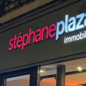 "Scandale chez Stéphane Plaza : le poids de l'affaire sur les agences immobilières franchisées révélé"