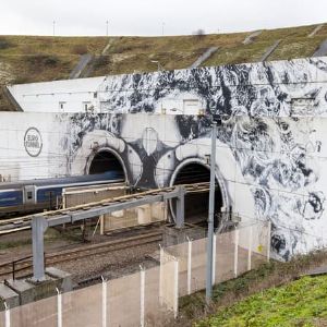 "Virgin vs Eurostar : le duel sur le Tunnel sous la Manche s'intensifie, mais les défis restent nombreux"