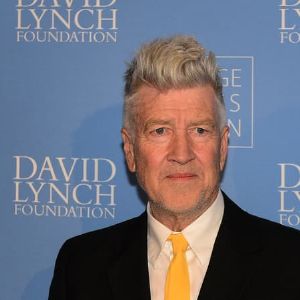 "David Lynch : son projet révolutionnaire pour démocratiser la méditation aux États-Unis"