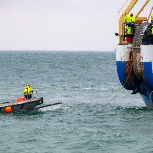 "Découvrez pourquoi les câbles sous-marins sont indispensables et vulnérables"