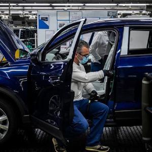 "La Chine envisage d'acquérir des usines Volkswagen en Allemagne pour échapper aux taxes"