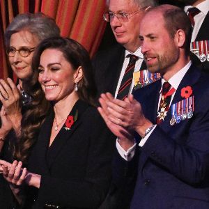 "Le prince William cache ses émotions : soutien discret envers Kate Middleton en rémission"