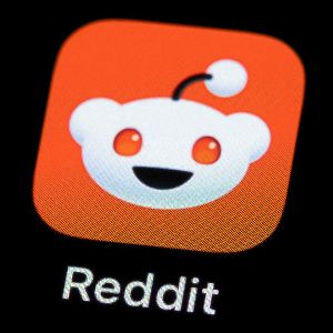 "Reddit France prend une décision radicale contre les médias de Bolloré"