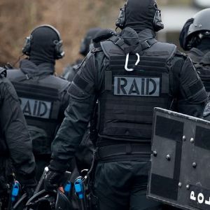 Urgent : Prise d'otages à Meyzieu, intervention du RAID en cours !