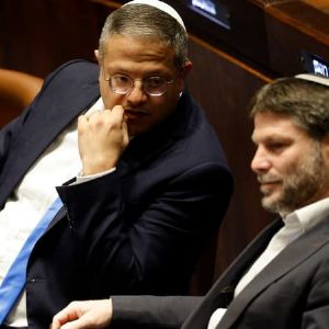 "Deux ministres israéliens de droite s'opposent au cessez-le-feu à Gaza"