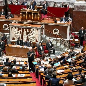 "Le sénateur LR propose une réforme électorale radicale pour sortir de la crise politique"