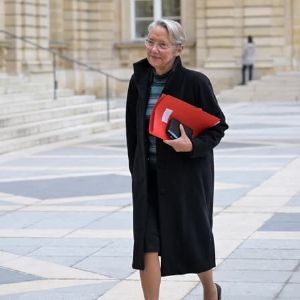 "Réduction des vacances d'été : une concertation sur le temps scolaire en vue"