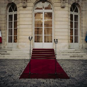 Scandale des chaussures à Matignon : vérité sur le montant de la commande dévoilée