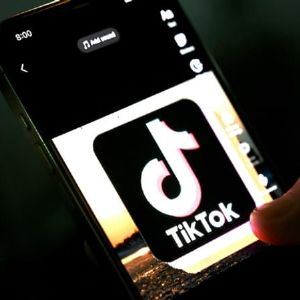 "Tiktok bientôt interdit en France ? Décision en suspens !"