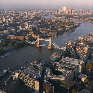 "Appel urgent à retrouver les parents de trois bébés abandonnés à Londres"