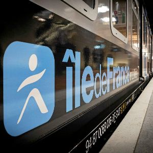 "Révolution dans les transports pour les banlieusards du RER D !"