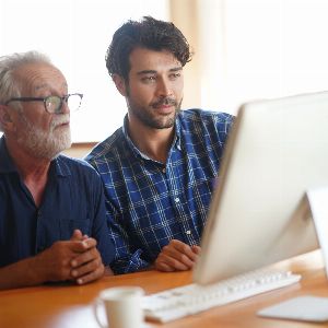 "Une arnaque en ligne évitée grâce à la vigilance d'un proche : l'histoire de la tante de 80 ans"