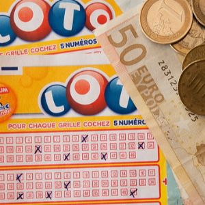 "Découvrez quel signe astrologique peut remporter le jackpot du Loto ce lundi 20 janvier 2025 !"