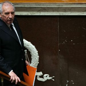 "François Bayrou utilise une méthode surprenante au Sénat pour le Budget 2025"