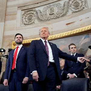 "La spectaculaire investiture de Donald Trump : intrigues et tensions au Capitole"