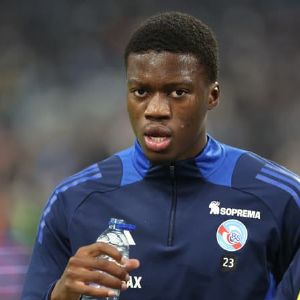 "Révélation mercato : Mamadou Sarr bientôt chez Chelsea, 20 millions en jeu !"