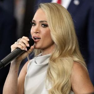 "Révélée: l'incroyable Carrie Underwood qui a chanté "America the Beautiful" à l'investiture de Trump"