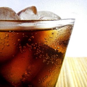 "Ce TikTokeur choque la toile avec sa consommation démesurée de soda, les internautes s'inquiètent"