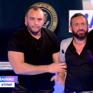 "Choc en direct dans TPMP : un intrus perturbe l'émission, Cyril Hanouna sauvé in extremis et secourt Kelly Vedovelli"