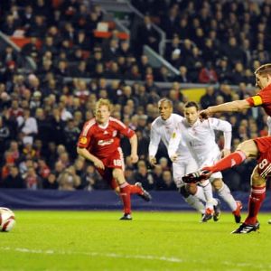 "Exploit en vue : le LOSC défie Liverpool à Anfield, une rencontre "mythique" en perspective"