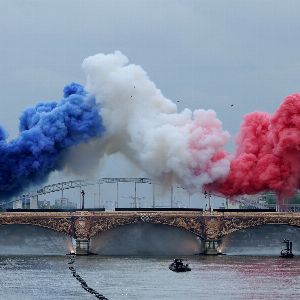 "Explosion du tourisme en France en 2024 grâce aux JO de Paris et aux stations de ski !"