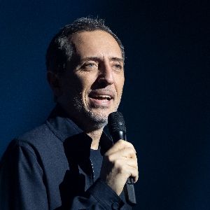 Gad Elmaleh ouvre son nouveau comedy club à Marseille, Le Vig’s : tous les détails ici !