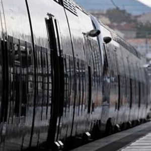 "Accident à Toulon : Trains supprimés et retards en série"