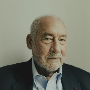 "Joseph Stiglitz révèle pourquoi Trump menace la démocratie américaine"