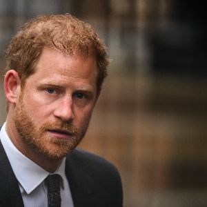 "Le prince Harry clôt le litige financier avec le propriétaire de The Sun"