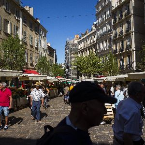 "Découvrez comment stopper la gentrification des centres-villes en France !"