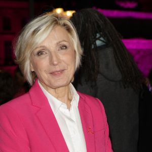 Découvrez le secret de jeunesse d'Evelyne Dhéliat à 76 ans !