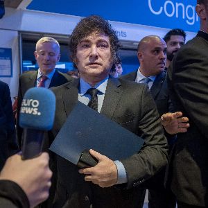 "Javier Milei, le provocateur ultralibéral qui secoue Davos"