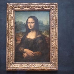 "Le Louvre envisage un nouveau lieu pour La Joconde de Léonard de Vinci !"