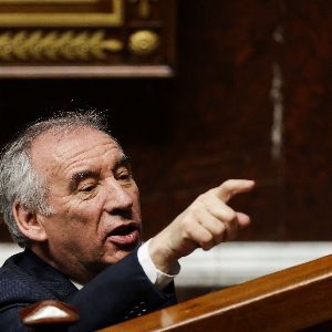 "Le projet de loi sur la fin de vie divise suite à la proposition de François Bayrou"