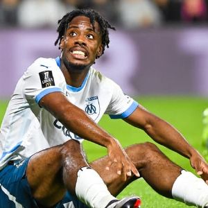 "Transfert record imminent : Elye Wahi quitte Marseille pour Francfort !"